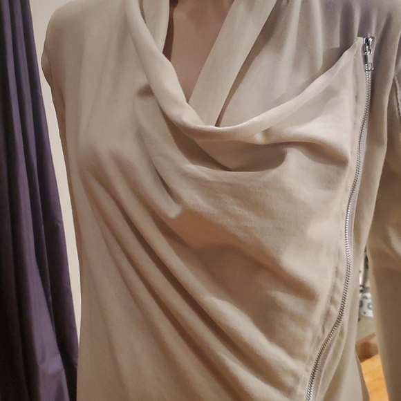 Tan jacket - Picture 3 of 6